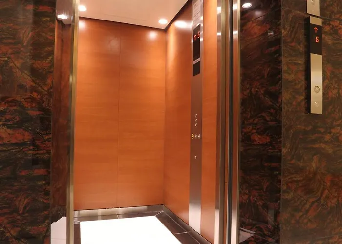 Yee Hotel Permas Jaya