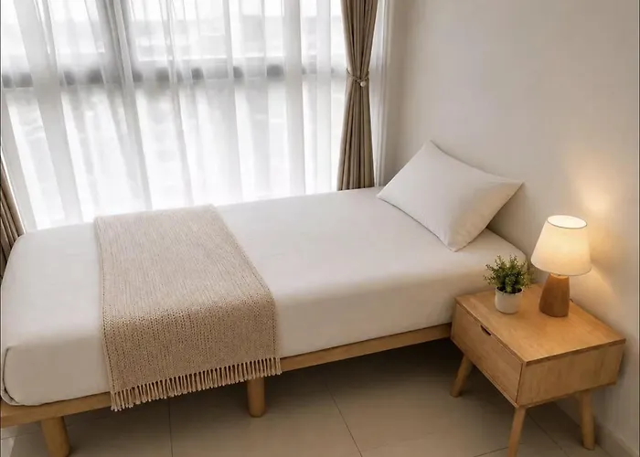 Medini Macrolink By Oak & Ivory
